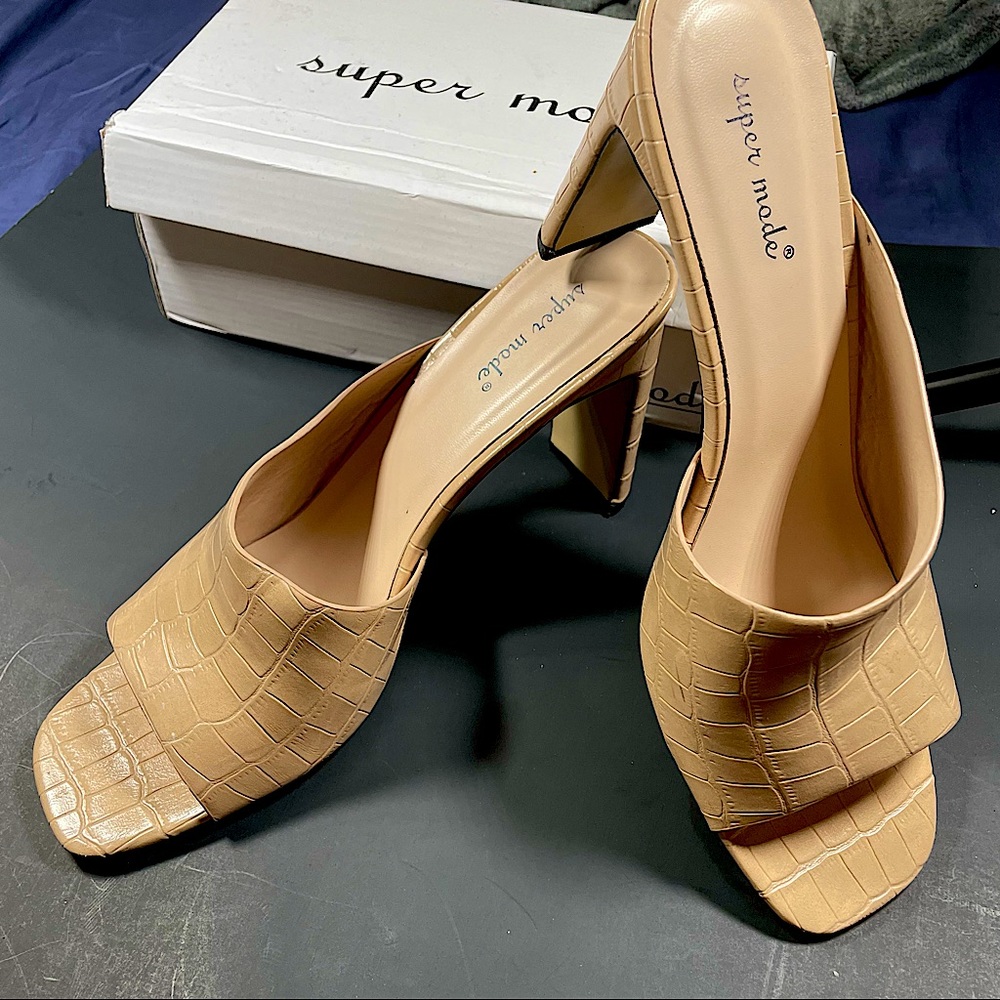 “Mule the night” faux croc heeled mule womens SZ:41